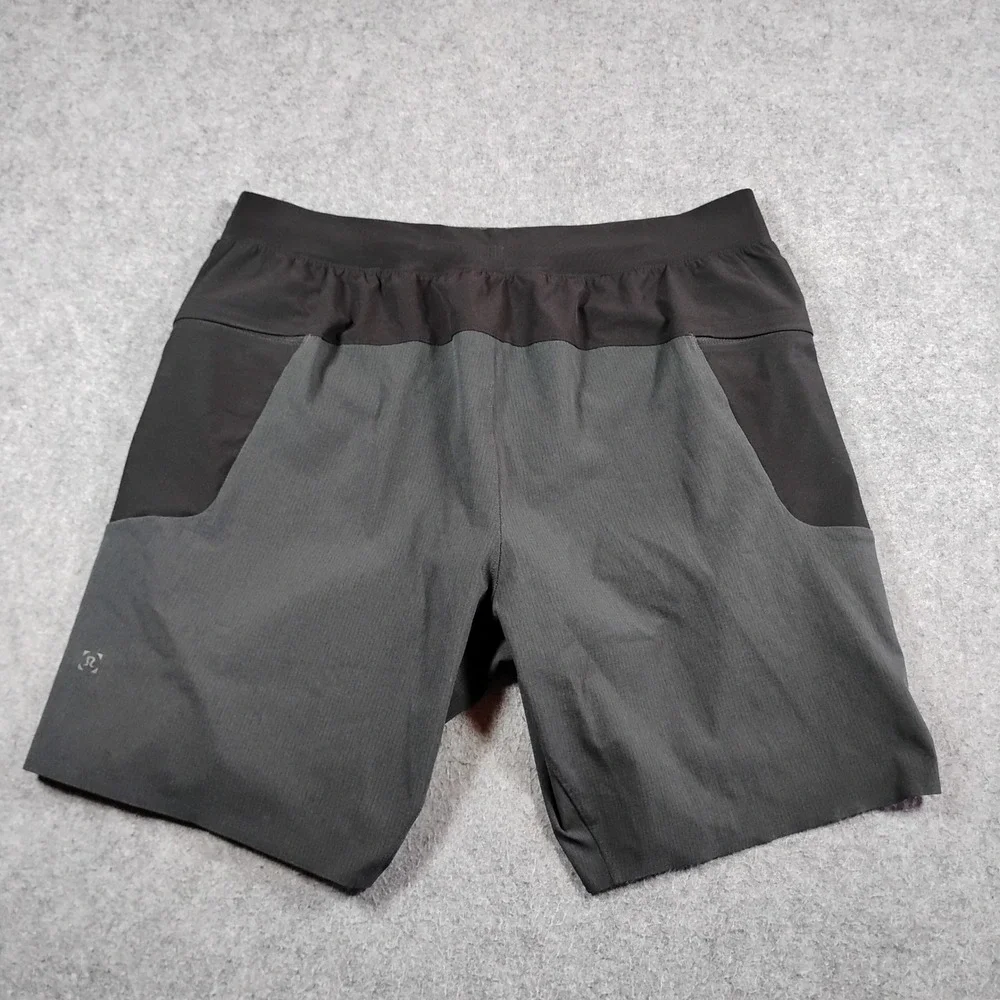 Lululemon Namaste At The Beach Shorts Mens Large Black Grey 8 Inch Inseam